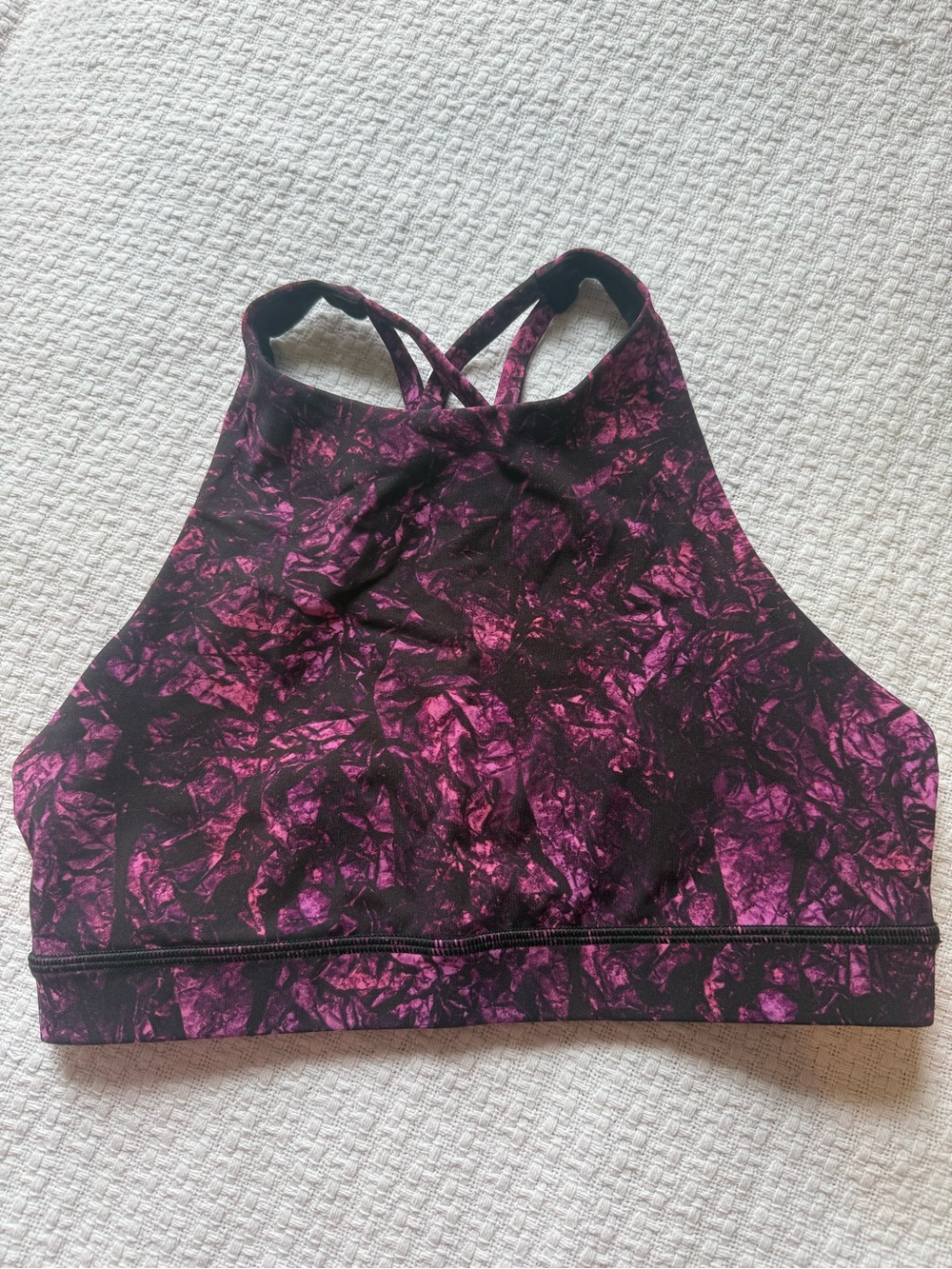 lululemon athletica Purple / Pink Crinkle-Print High-Neck Sports Bra - Picture 3 of 5